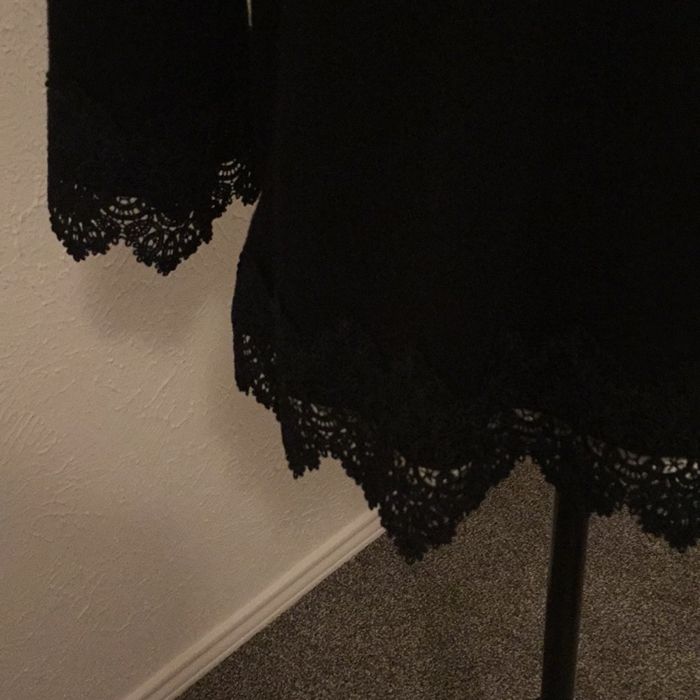 Chico’s Top - Picture 2 of 4